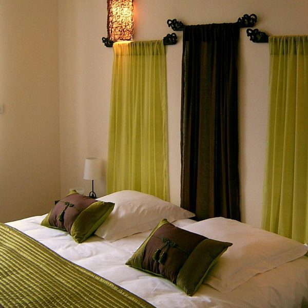 lit de la chambre Zen